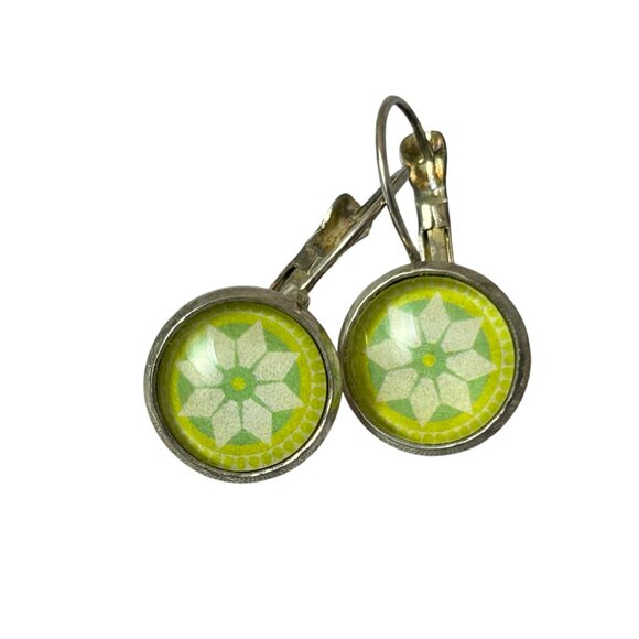 Leverback Earrings Green Geometric Star Pattern Silver Tone - Picture 2 of 6